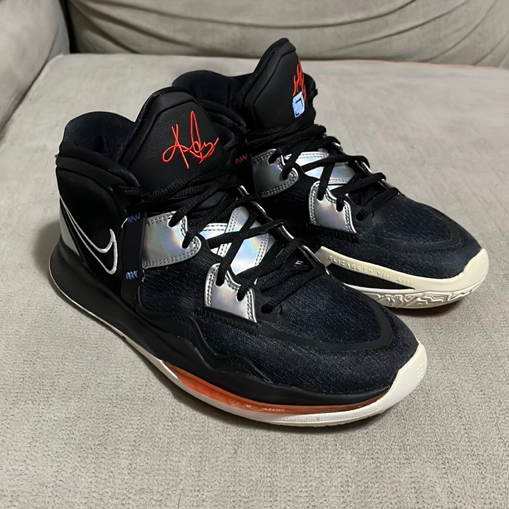 Kyrie Infinity “fire and ice” Men’s size 9 Slightly used